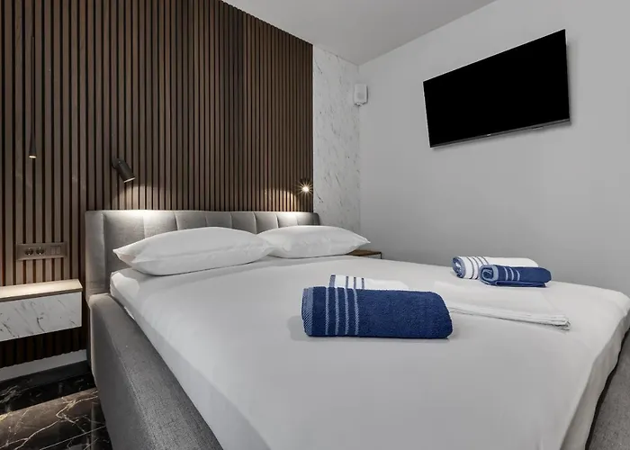 Lux Dolce - Private Hottub マカルスカ